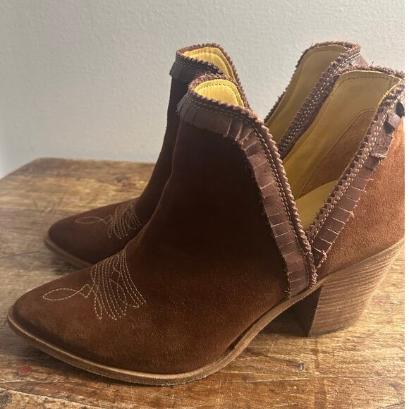 Lucchese Suede booties size 8.5 - Picture 1 of 8